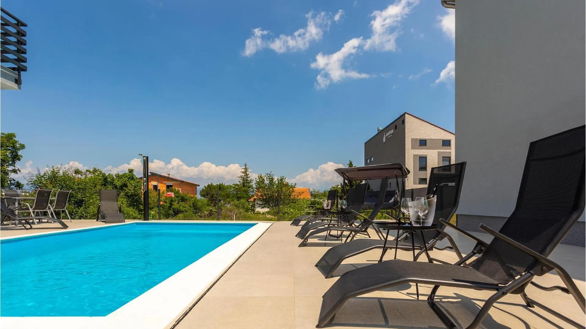 2 Bedroom Beautiful Apartment In Vrbnik