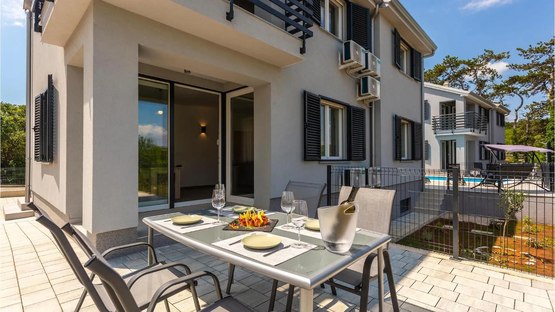 2 Bedroom Beautiful Apartment In Vrbnik