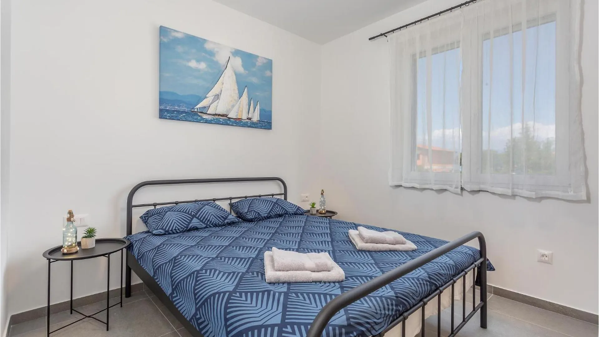 2 Bedroom Beautiful Apartment In Vrbnik