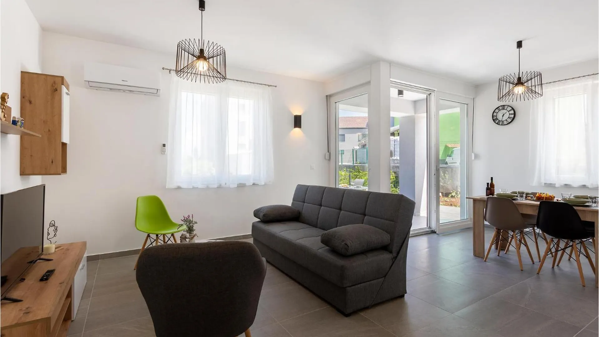 2 Bedroom Beautiful Apartment In Vrbnik