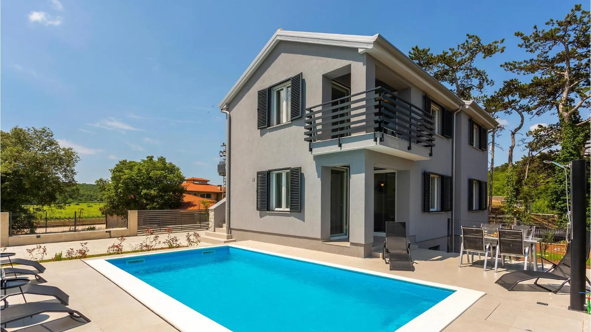 2 Bedroom Beautiful Apartment In Vrbnik